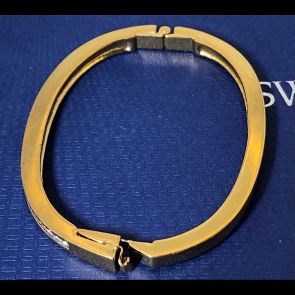 Authentic Swarovski crystal gold tone bangle bracelet - Picture 8 of 9